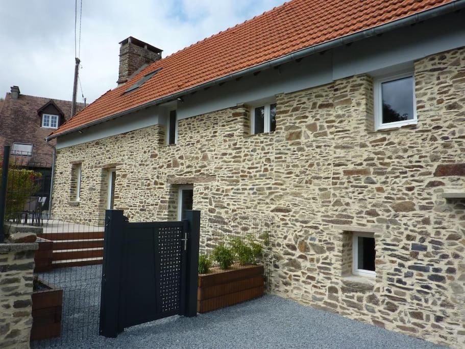 Maison Renovee Dans Le Bocage Normand Canisy Exteriör bild